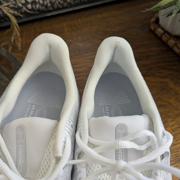 Under Armour Infinite Pro White 10.5 Quartz Men Road Running worn once indoors - Picture 5 of 12